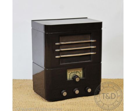 A General Electric Company Art Deco bakelite radio, withh chrome detailing, 43cm high CONDITION REPORT: This lot is sold as d