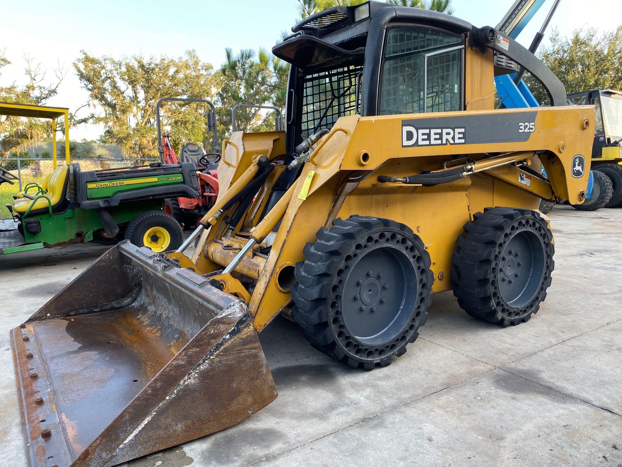 JOHN DEERE 325 DIESEL SKID STEER WITH JOHN DEERE WORKSITE PRO C76