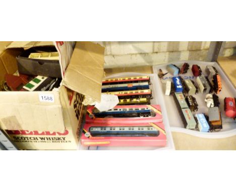 HORNBY RAILWAYS. Shelf of Hornby Model Railways items