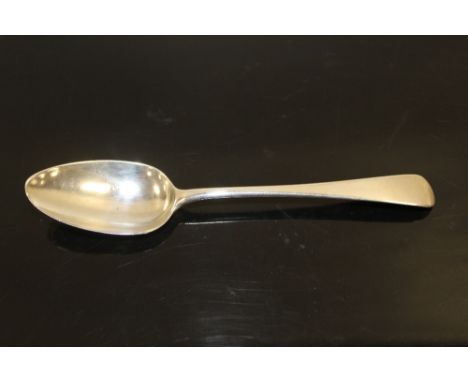 AN ANTIQUE HALLMARKED SILVER TEASPOON 