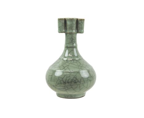 Chinese Celadon Crackle Glazed Arrow Vase H:6 3/4in(17.1cm) W:4.5in(11.4cm)