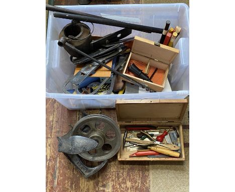 A job lot of assorted tools and accesories etc 
