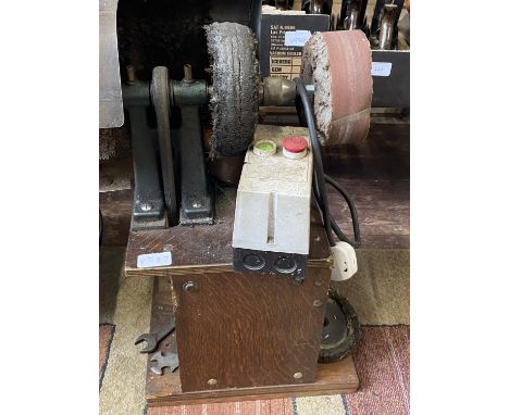 A 240v bench grinder/polisher, untested. No shipping 