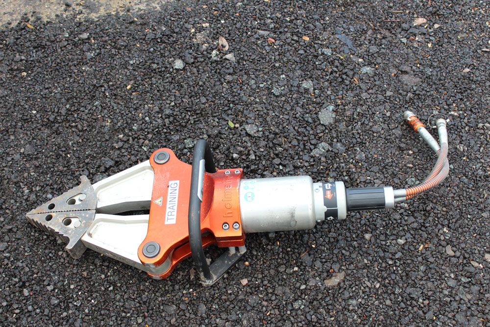 HOLMATRO HEAVY DUTY HYDRAULIC SPREADER/JAWS OF LIFE WITH COUPLING AS