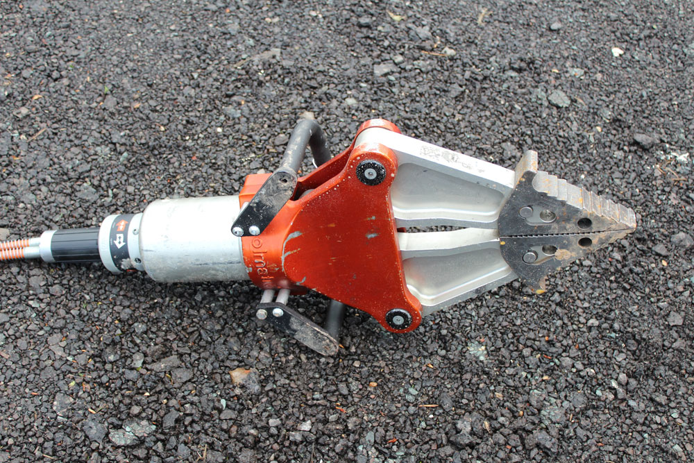 HOLMATRO HEAVY DUTY HYDRAULIC SPREADER/JAWS OF LIFE WITH COUPLING AS