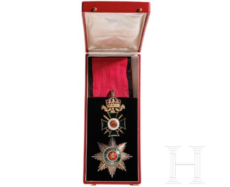 St. Alexander-Orden, 1. Klasse mit Schwertern, 3. Modell, 1. Typ, 1908 - 1918  Set der 1. Klasse mit Schwertern, bestehend au