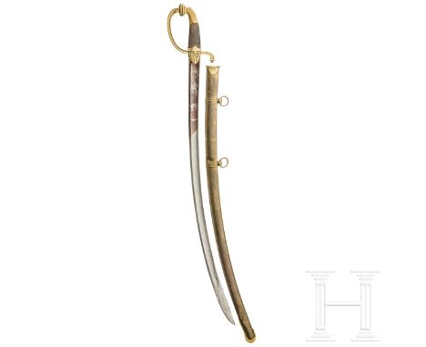 Säbel für Offiziere der leichten Kavallerie, um 1810  Leicht gekrümmte, gekehlte Klinge, im unteren Drittel geätzt mit Trophä