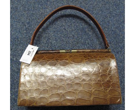 Vintage crocodile skin bag with leather handle.(B.P. 24% incl. VAT)