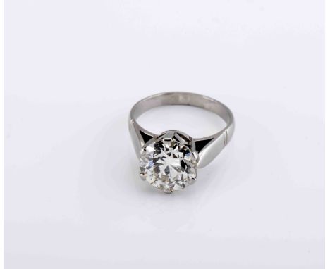 A ringA ring, platinum, set with an antique brilliant cut diamond with the approximate weight of 3.45 ct., colour grade M~N, 