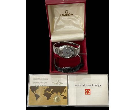 Gents Omega Constellation Chronometer Electronic f300Hz, date, with box and papers from 1975.