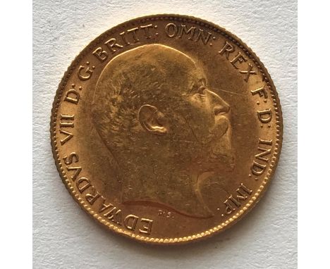 AN EDWARD VII HALF SOVEREIGN. An Edward VII half sovereign, bare head r, dated 1909.