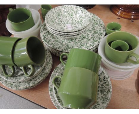 A part dinner service Ironstone Broadhurst 'Clare'