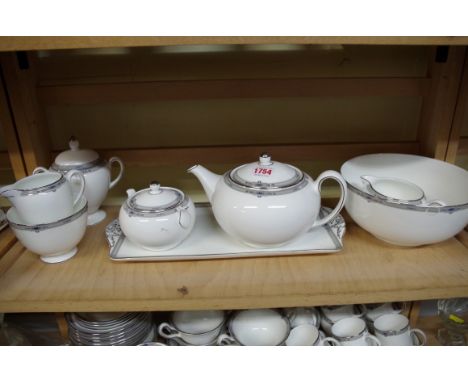 A Wedgwood 'Amhurste' pattern tea and  dinner service. 