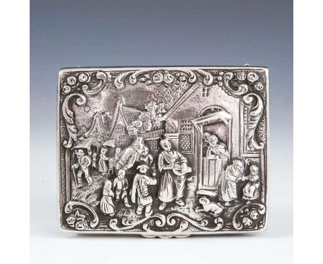 DUTCH SILVER SNUFF BOX WITH HINGED COVER, EMBOSSED STREET SCENE DECORATION, GILT LINING, APPROX. 7.5 X 6 cm, 115g