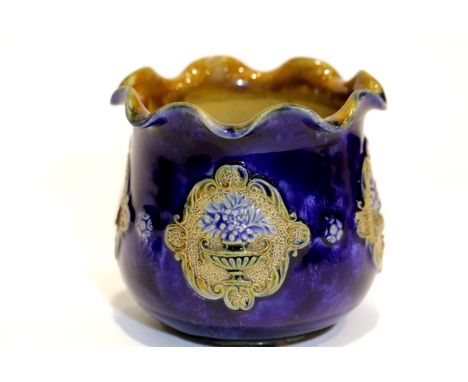Royal Doulton Lambethware small planter by Minnie Forster. P&P Group 2 (£18+VAT for the first lot and £3+VAT for subsequent l