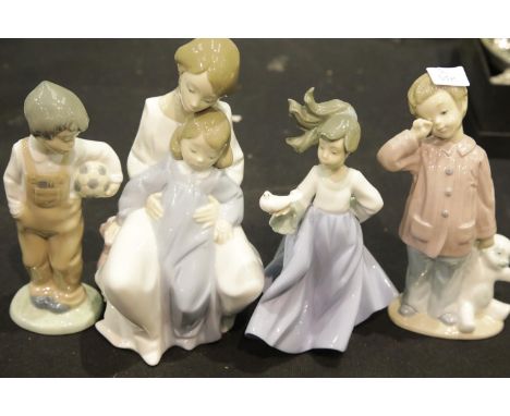 Four Nao child figurines, tallest H: 22 cm. Not available for in-house P&amp;P 