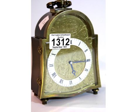 Junghans Meister brass and walnut mantel clock. P&P Group 3 (£25+VAT for the first lot and £5+VAT for subsequent lots)Conditi