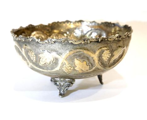 Three footed 830 silver bowl with grape and leaf decoration, D: 20 cm, 226g. P&amp;P Group 1 (£14+VAT for the first lot and £