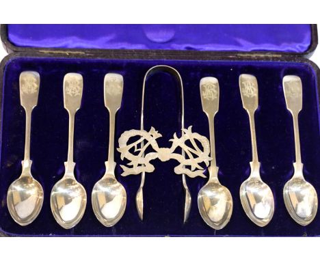 Cased set of six tea spoons and sugar tongs, hallmarked London. P&amp;P Group 2 (£18+VAT for the first lot and £3+VAT for sub