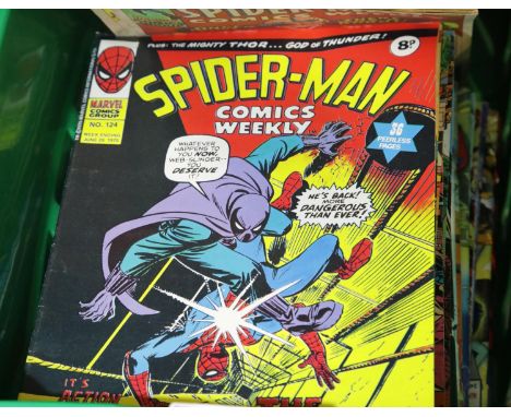 Quantity of Spiderman comics. P&amp;P Group 2 (£18+VAT for the first lot and £3+VAT for subsequent lots) 