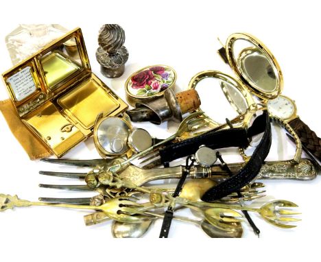 Group of collectable items including watches, spoons, powder compact etc. P&amp;P Group 2 (£18+VAT for the first lot and £3+V