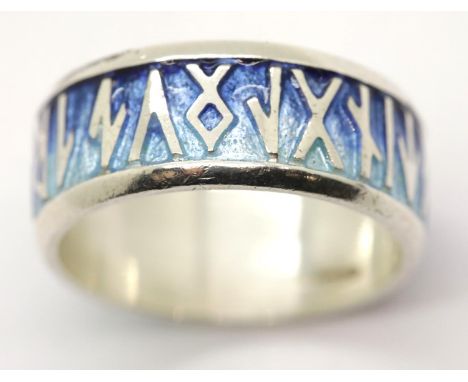 Sterling silver and enamel band ring B+ Sheila Fleet. P&amp;P Group 1 (£14+VAT for the first lot and £1+VAT for subsequent lo