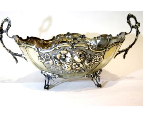 830 silver twin handled floral decorated bowl, D: 29 cm, 417g. P&amp;P Group 2 (£18+VAT for the first lot and £3+VAT for subs