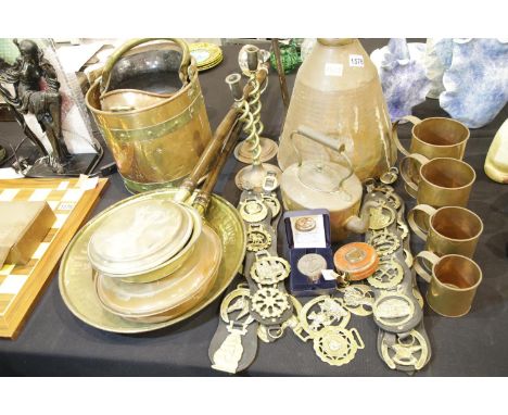 19th century brass and copper, including a large pitcher, graduated measuring cups, horse brasses etc. Not available for in-h