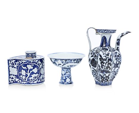 A GROUP OF YUAN/MING STYLE BLUE AND WHITE PORCELAIN ITEMS
Comprising: an octagonal ewer, decorated with panels of flowers and