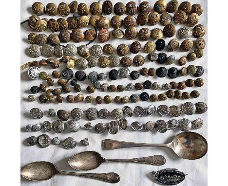 Large quantity (c170) of UNIFORM BUTTONS etc comprising c140 railway (mainly Metropolitan Railway/LNE plus some others) and c