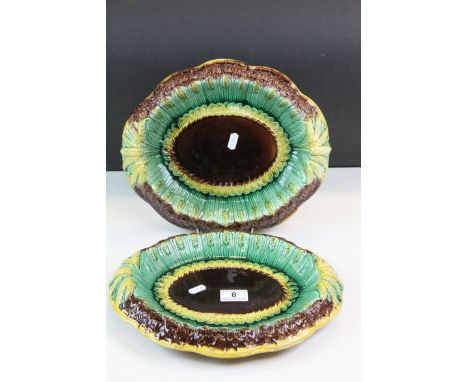 Pair of Majolica ceramic Bread baskets with Wheat design, each approx 33 x 28cm