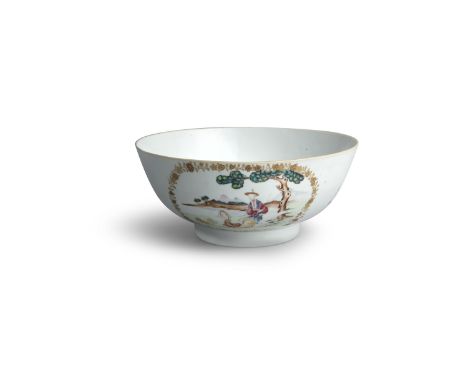 A LARGE CHINESE EXPORT PUNCH BOWL, 18th century, the exterior decorated with two opposing gilt-edge reserves, one painted wit