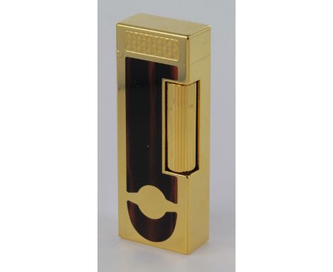 Dunhill. An unusual Dunhill Lighter (no. 46897), height 64mm approx.