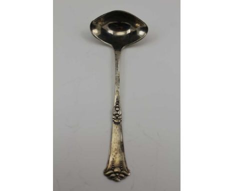 CHRISTIAN HEISE A DANISH SILVER DOUBLE LIPPED LADLE, Copenhagen 1925, 23g 