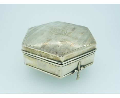 A George V silver hinged Jewellery Box, by Cornelius Desormeaux Saunders & James Francis Hollings (Frank) Shepherd, hallmarke