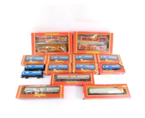 Hornby OO gauge rolling stock, including R018 Cartic Articulated car carrier, R216 Procor curtain sided van, R669 Shell/BP 10