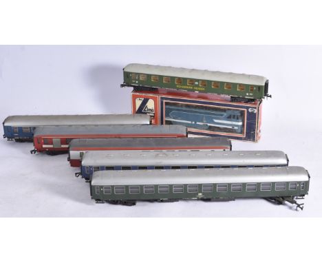 Lima and other Continental 0 gauge 2-rail Trains, including boxed Lima SNCF Bo-Bo diesel 67001 in blue/white, G-VG, box F, wi