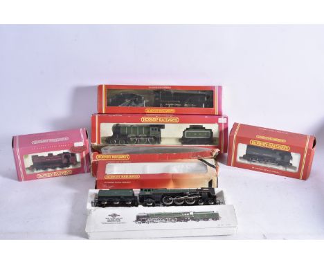 Hornby 00 Gauge Steam Locomotives,  R063 BR green  70000 'Britannia', (one cab support broken), in poor original box, R143 BR