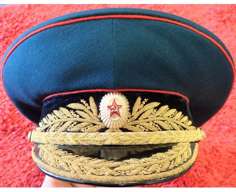 Embroidered leather &amp; felt peak, gilt-embroidered bullion chin strap &amp; gilt side buttons, embroidered general’s bulli