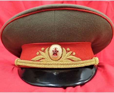 Leather &amp; felt peak, gilt-embroidered bullion chin chords &amp; gilt side buttons, embroidered general’s bullion cap badg