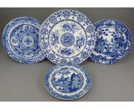 A group of early nineteenth century blue and white transfer-printed Spode plates, c. 1825. To include: a Trophies Etruscan pl