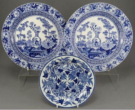 A group early nineteenth century blue and white transfer-printed Wedgwood plates, c. 1815-25. To include: a Peony pattern sid