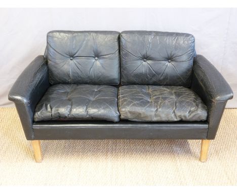 A retro 1950s / 1960s leather two-seat sofa, possibly G-Plan / G-Plan style (height 68cm, width, 138cm, depth 78cm)