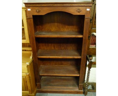 A three shelf stained bookcase (H168 x W94 x D34cm)