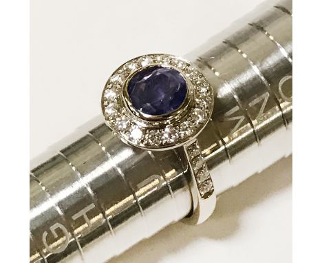 18CT WHITE GOLD DIAMOND &amp; GEMSTONE RING