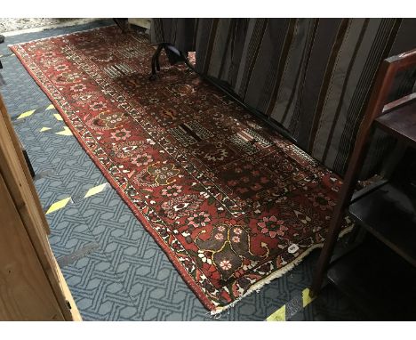 LARGE PERSIAN CARPET - 310CM X 210CM APPROX. 