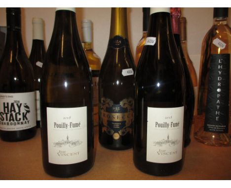 Twelve bottles of white wine to include Chardonnay, Pouilly-Fume and Prosecco 