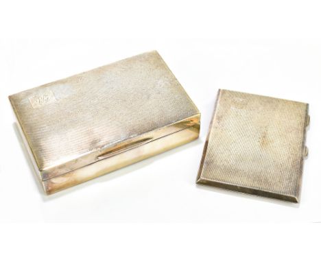 WALKER &amp; HALL; an Elizabeth II hallmarked silver cigarette case with engine turned decoration and rectangular cartouche w