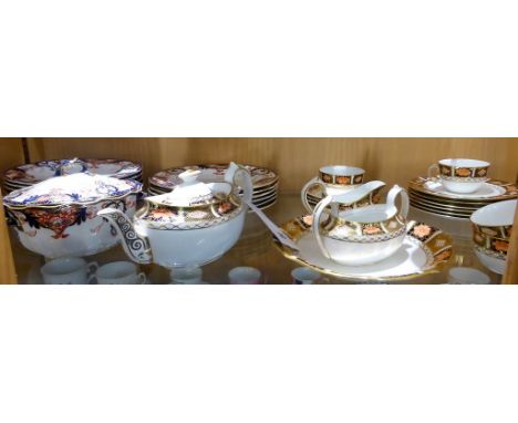 A Royal Crown Derby part tea service   pattern no. 8450, Imari border, date code 1911, comprising a teapot, sucrier (lacks co