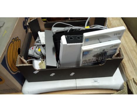 WII CONSOLE & GAMES